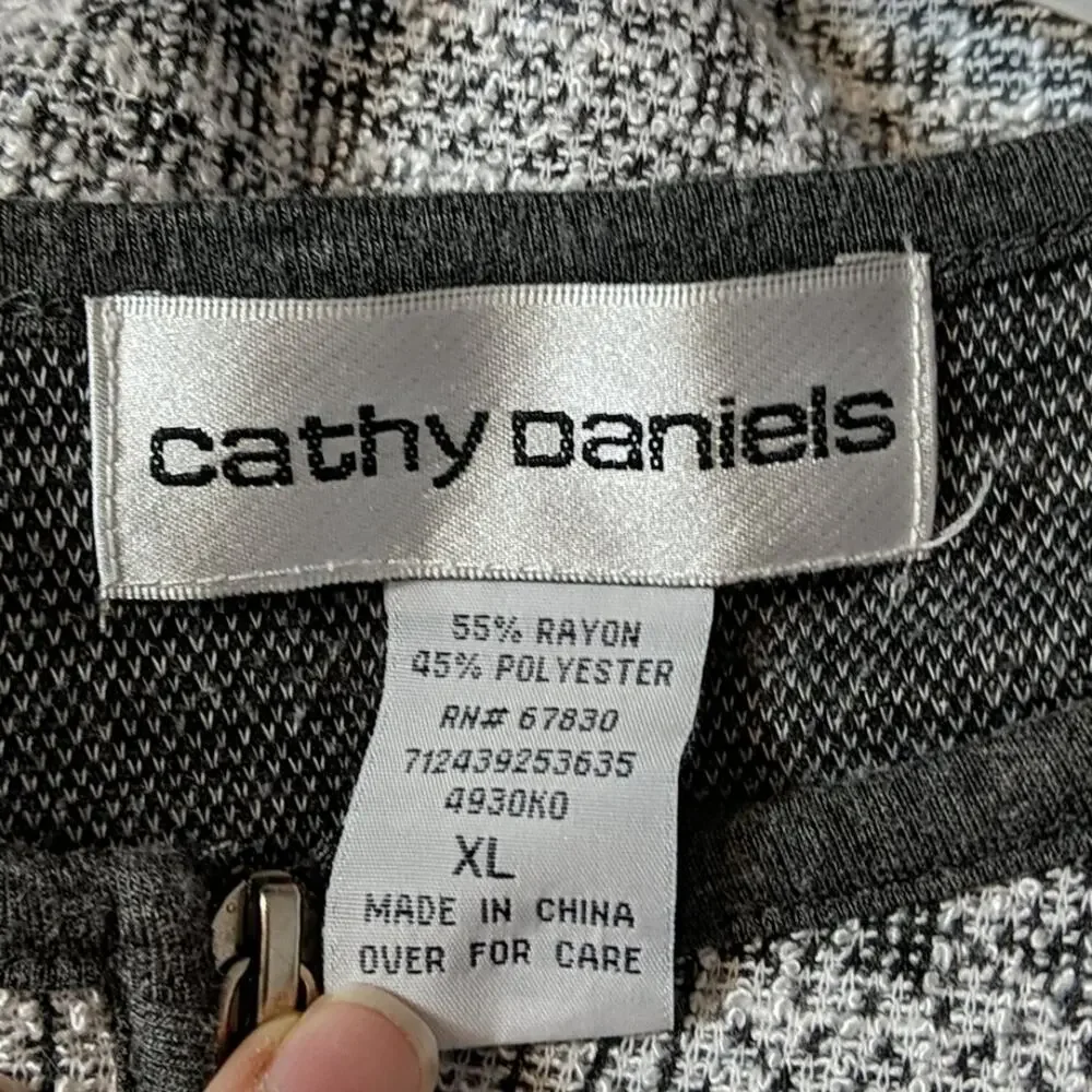 EUC Cathy Daniels Zip Cardigan - Picture 6 of 6